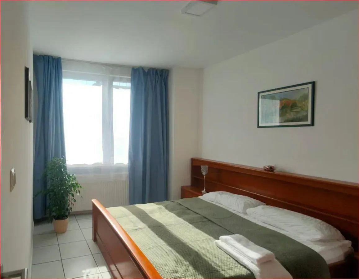 Compact, Wel Enaf For 3 The Flat In Antwerp contacts